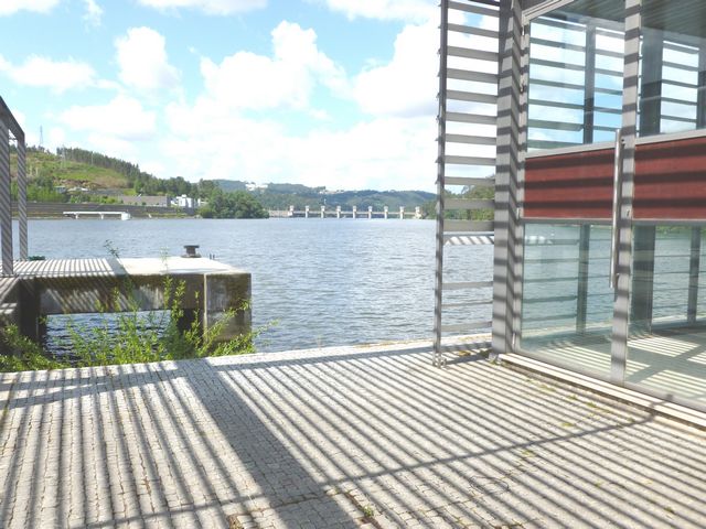 Terreno p/ contr. altura